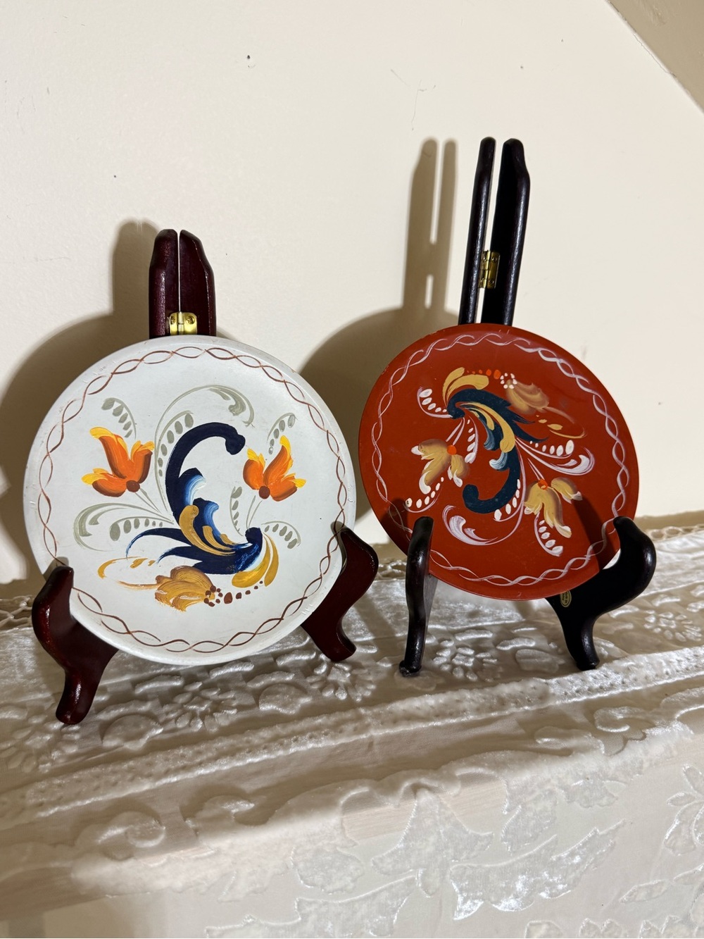 Vintage Set Of 2 Wooden Plates Traditional Norwegian Rosemaling Folk Art
